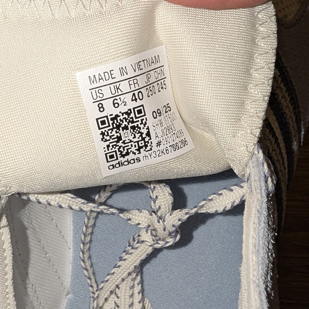 Adidas Atlanta W Retro Running Shoes in Off-White/Wonder Blue/Silver Violet sz 8 - Picture 8 of 13